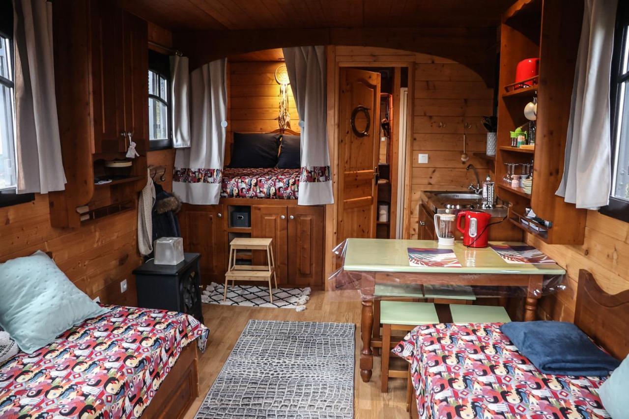 Le Domaine Des Droles De Dames Konuk evi Buding Dış mekan fotoğraf